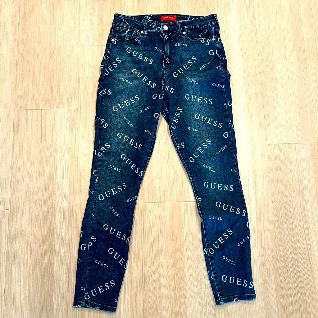 Guess Jeans With Print All Over Unique Style Guess Jeans With Print All Over Unique Style